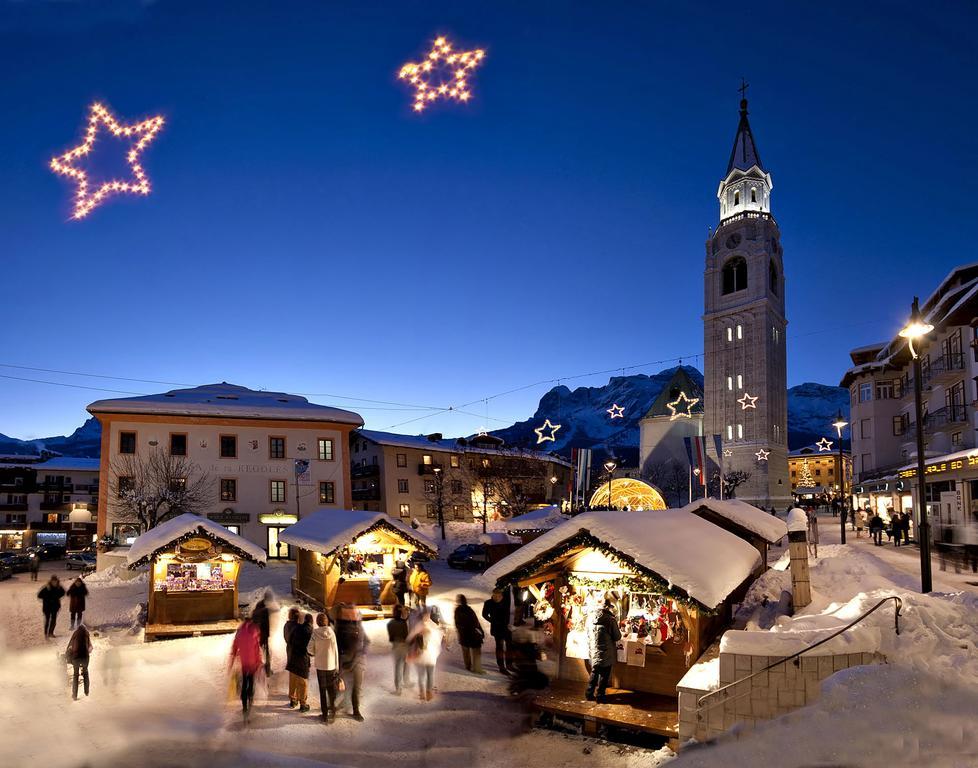 Hotel Montana Cortina dʼAmpezzo Exteriör bild